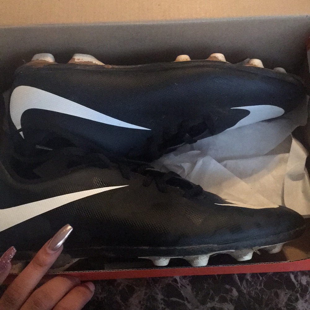 JR NIKE BRAVAVTA FG-R 5Y BOYS SOCCER CLEATS